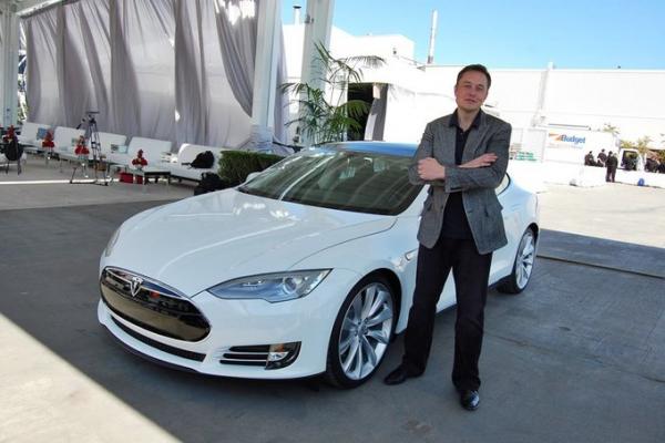 Elon Musk: Nhiều lần suýt phá sản cho đến khối tài sản gần 11 tỷ đô như thế nào?